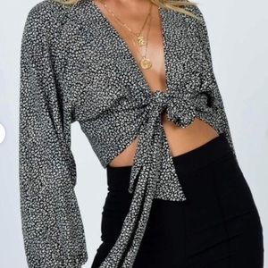 Princess Polly Long Sleeve Black/White Crop Top
